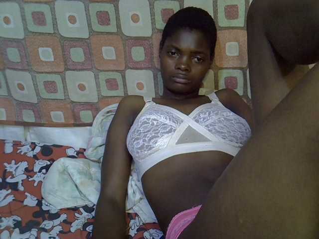 Slender-kerry live cam on BongaCams