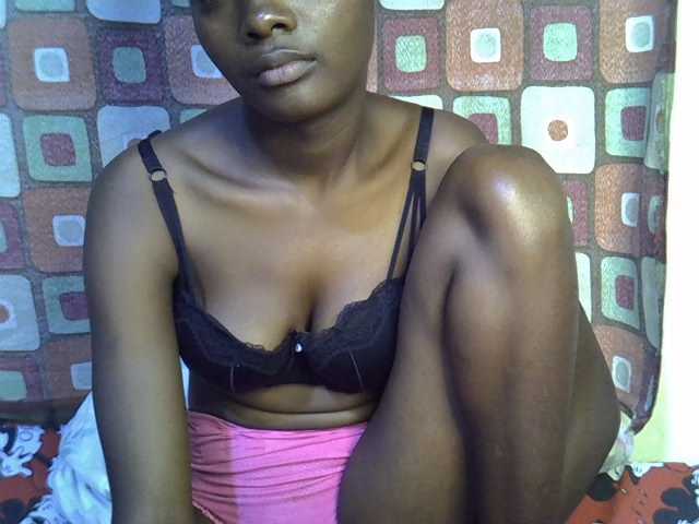Slender-kerry live cam on BongaCams