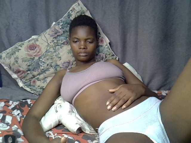 Slender-kerry live cam on BongaCams