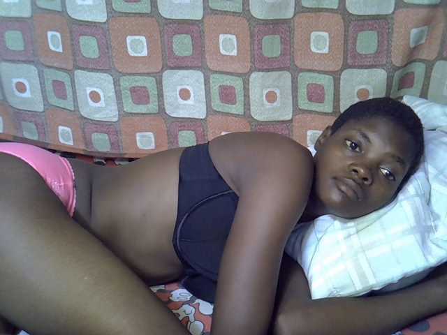 Slender-kerry live cam on BongaCams