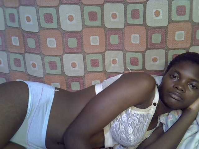 Slender-kerry live cam on BongaCams
