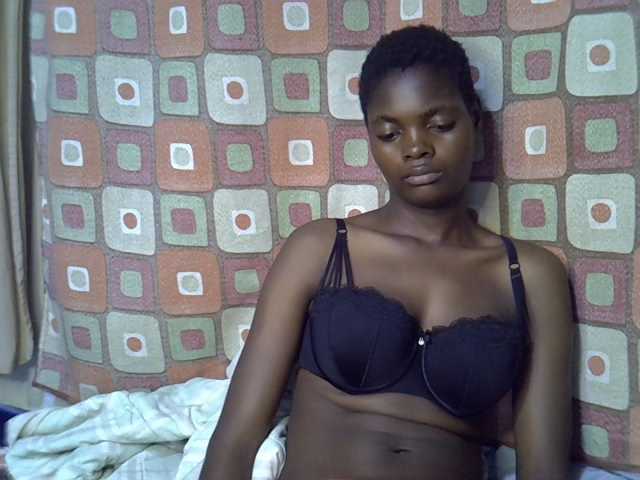 Slender-kerry live cam on BongaCams