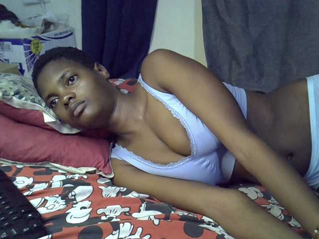 Slender-kerry live cam on BongaCams