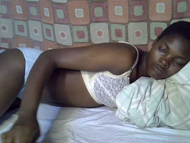Slender-kerry live cam on BongaCams