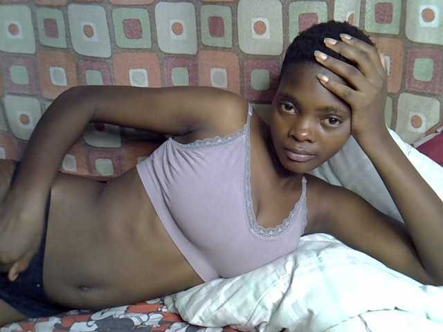 Slender-kerry live cam on BongaCams