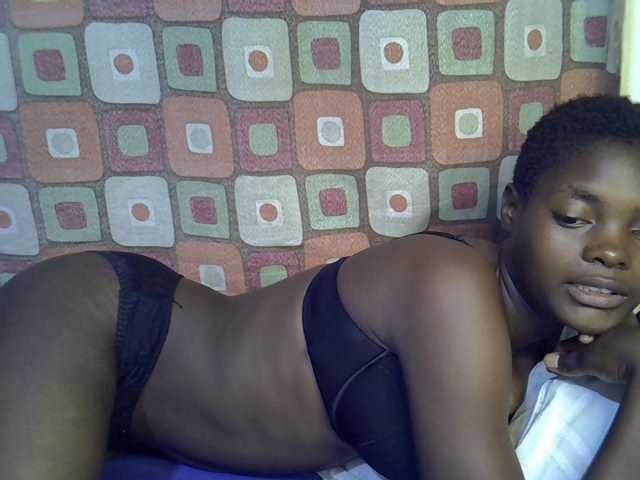 Slender-kerry live cam on BongaCams