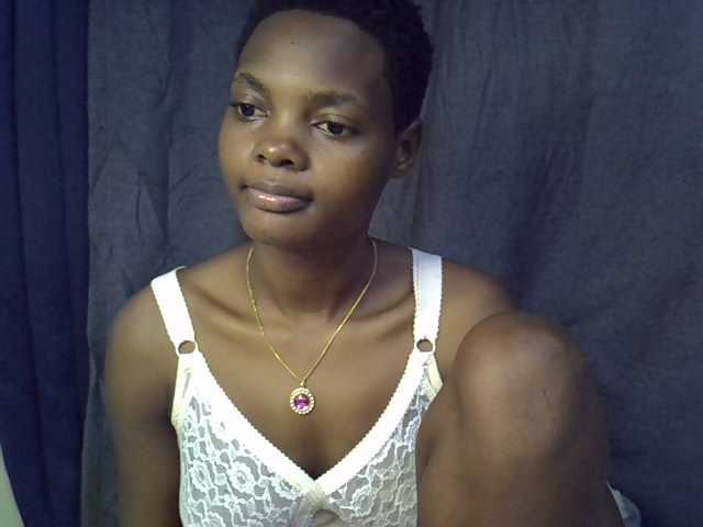 Slender-kerry live cam on BongaCams