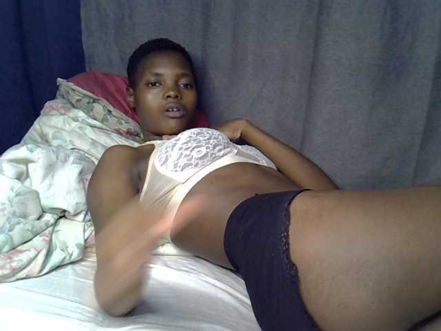 Slender-kerry live cam on BongaCams