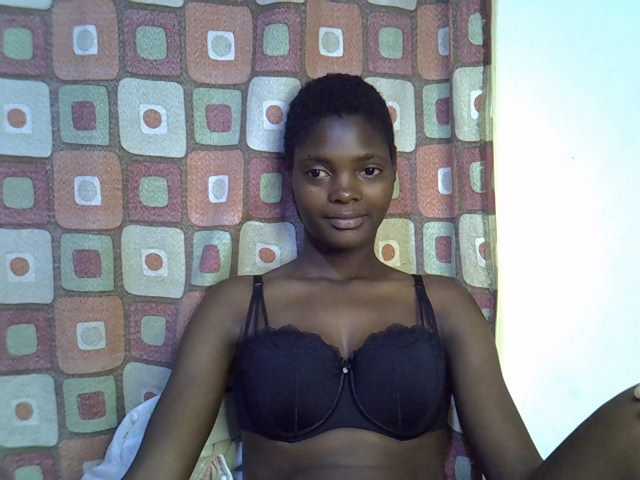 Slender-kerry live cam on BongaCams