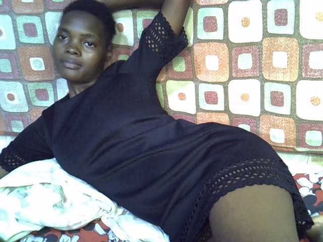 Slender-kerry live cam on BongaCams