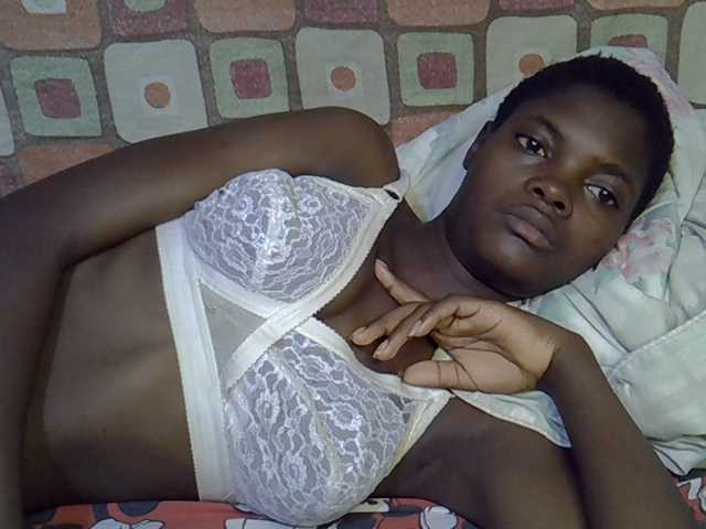 Slender-kerry live cam on BongaCams