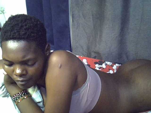 Slender-kerry live cam on BongaCams