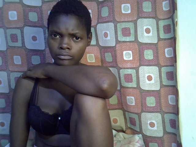 Slender-kerry live cam on BongaCams