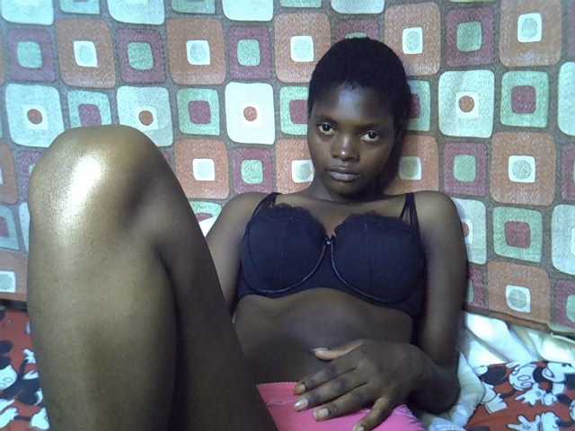 Slender-kerry live cam on BongaCams