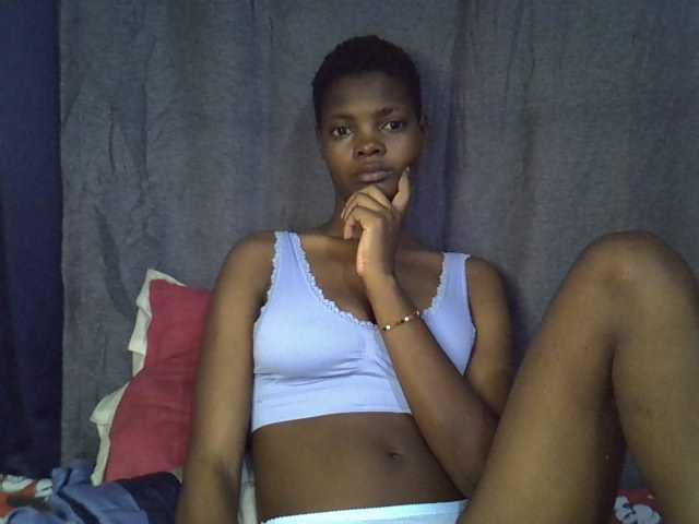 Slender-kerry live cam on BongaCams