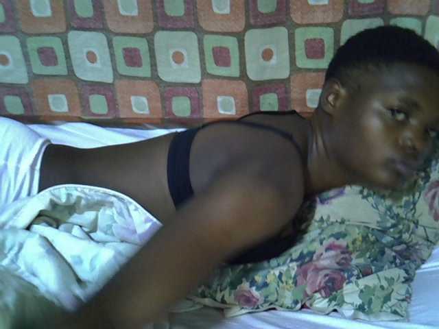 Slender-kerry live cam on BongaCams
