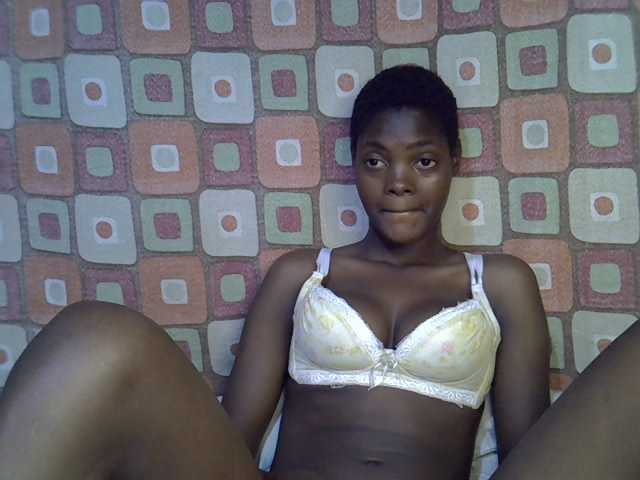 Slender-kerry live cam on BongaCams