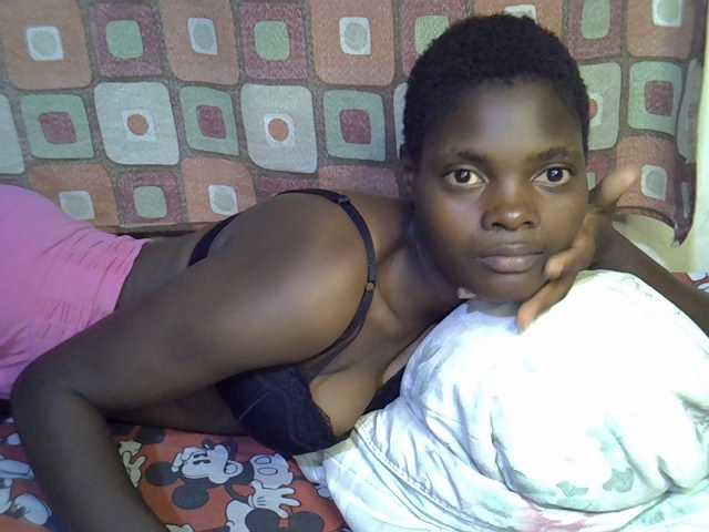 Slender-kerry live cam on BongaCams