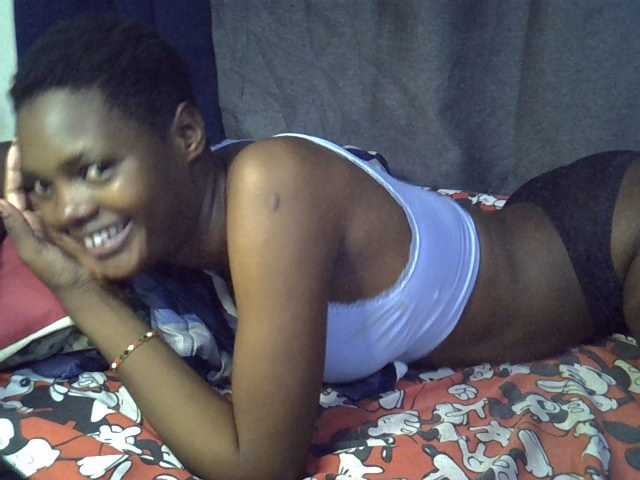 Slender-kerry live cam on BongaCams