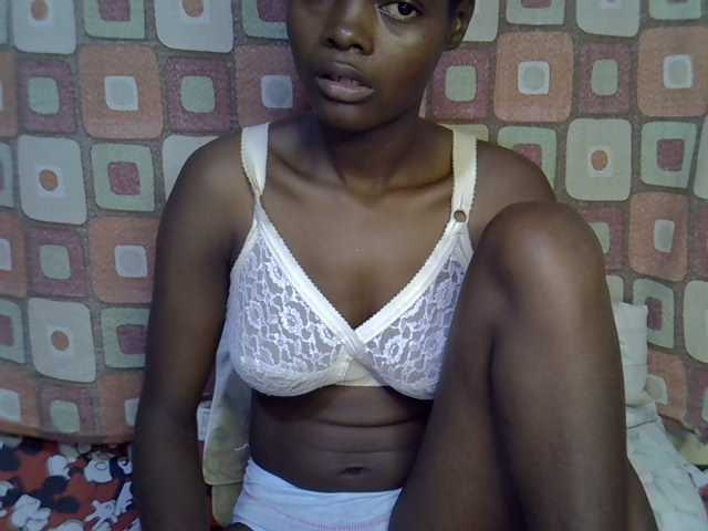 Slender-kerry live cam on BongaCams
