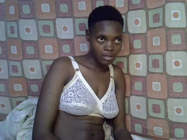 Slender-kerry live cam on BongaCams