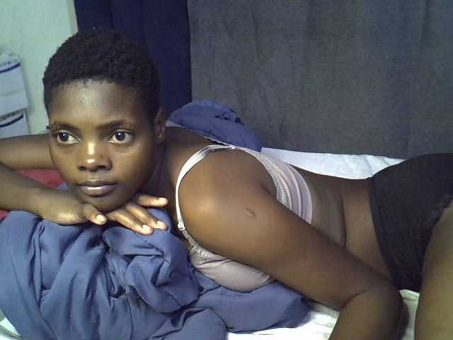 Slender-kerry live cam on BongaCams
