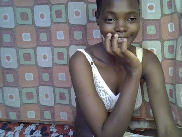 Slender-kerry live cam on BongaCams