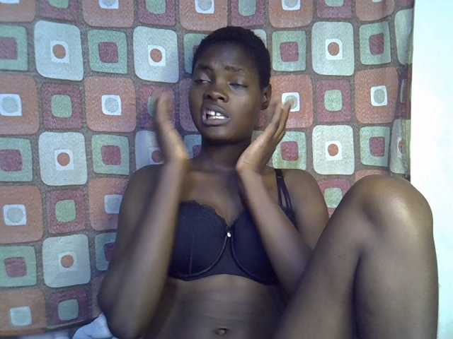 Slender-kerry live cam on BongaCams