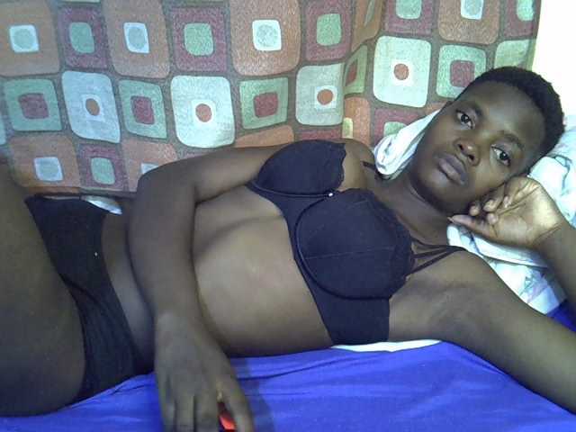 Slender-kerry live cam on BongaCams