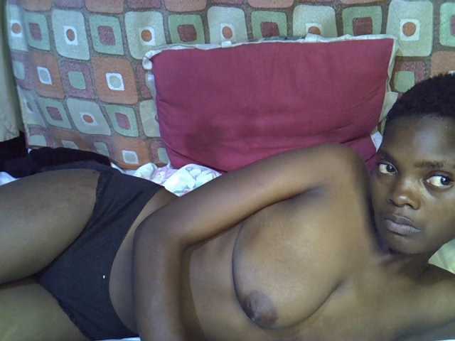 Slender-kerry live cam on BongaCams