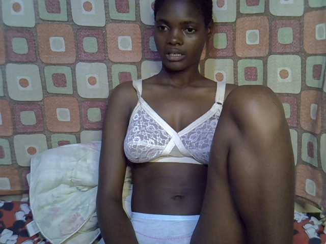 Slender-kerry live cam on BongaCams