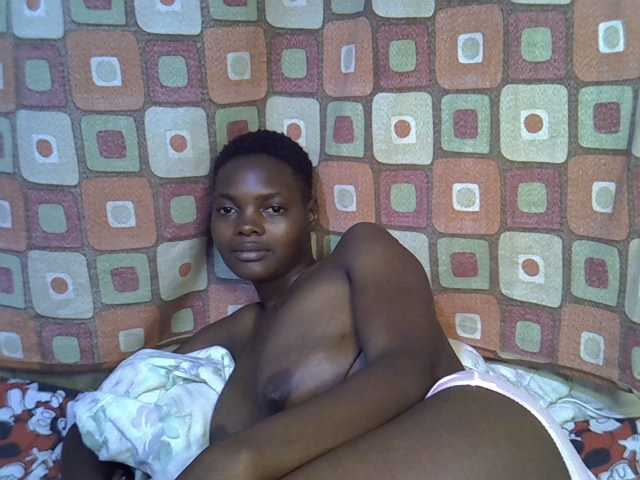 Slender-kerry live cam on BongaCams