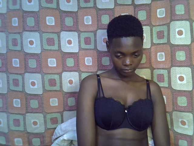 Slender-kerry live cam on BongaCams