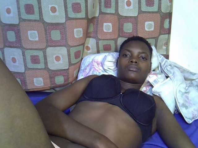 Slender-kerry live cam on BongaCams