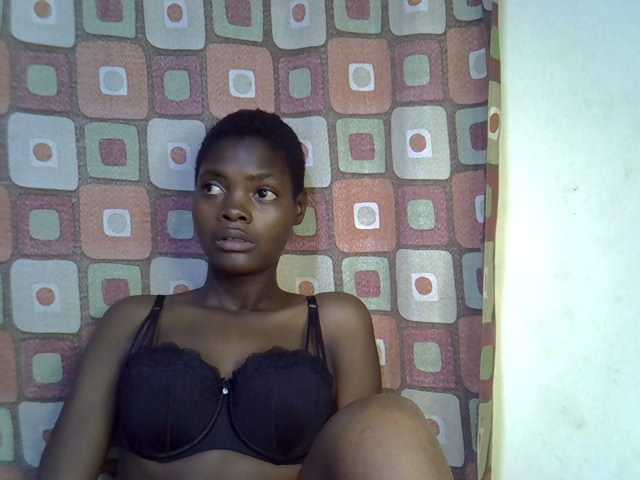 Slender-kerry live cam on BongaCams