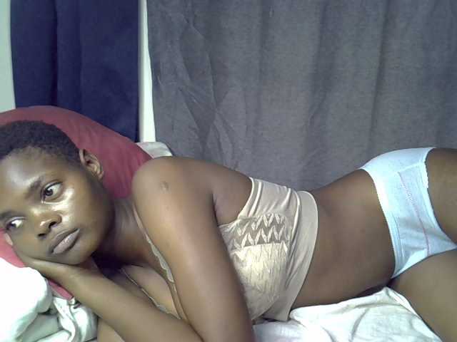 Slender-kerry live cam on BongaCams