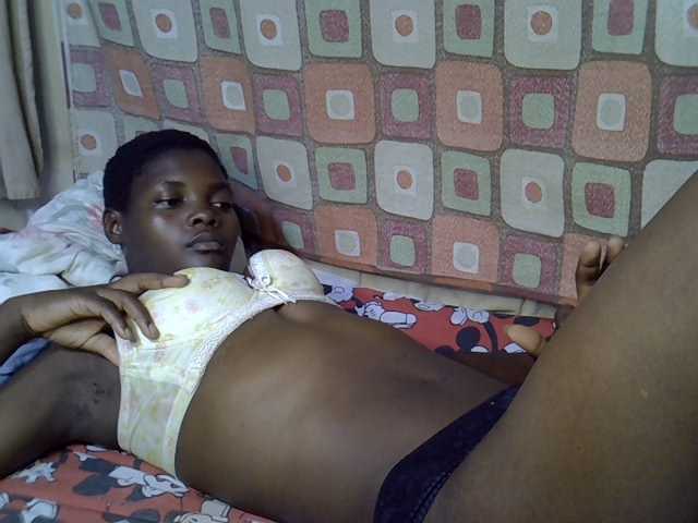 Slender-kerry live cam on BongaCams