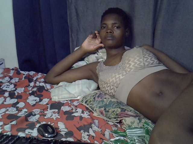 Slender-kerry live cam on BongaCams