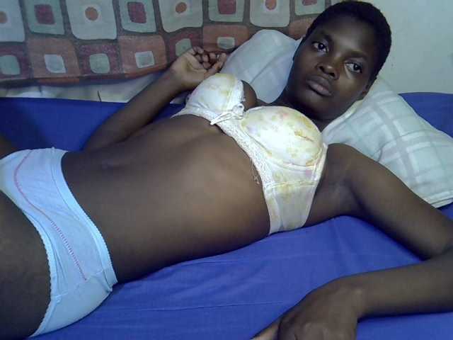 Slender-kerry live cam on BongaCams