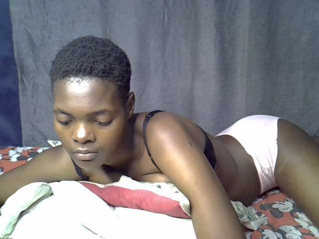 Slender-kerry live cam on BongaCams
