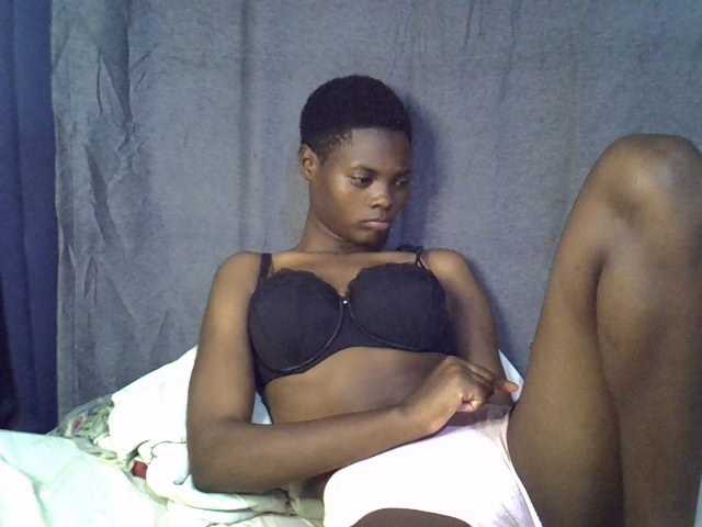 Slender-kerry live cam on BongaCams