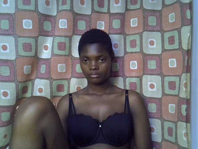 Slender-kerry live cam on BongaCams