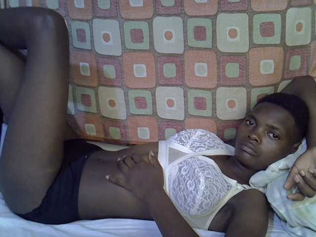Slender-kerry live cam on BongaCams