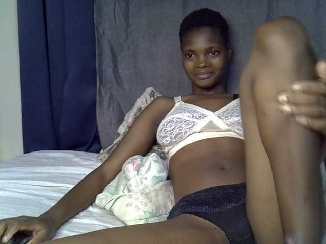 Slender-kerry live cam on BongaCams