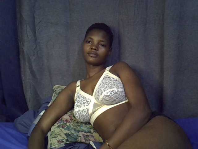 Slender-kerry live cam on BongaCams
