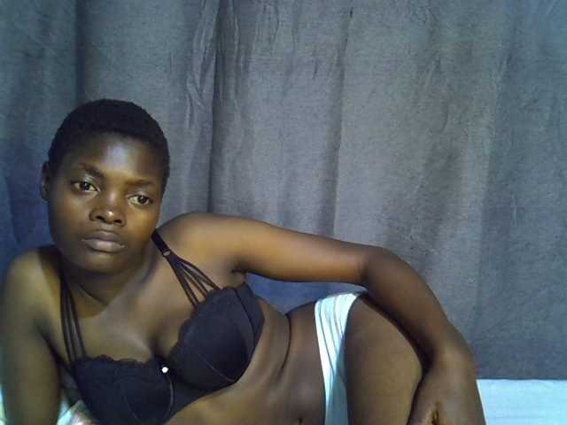 Slender-kerry live cam on BongaCams