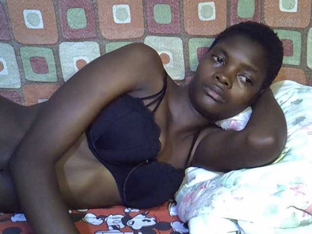 Slender-kerry live cam on BongaCams