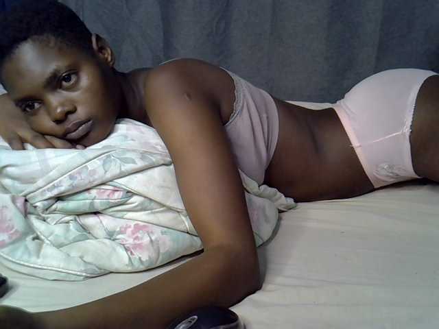 Slender-kerry live cam on BongaCams