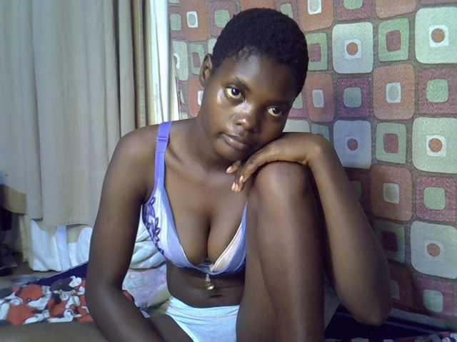 Slender-kerry live cam on BongaCams