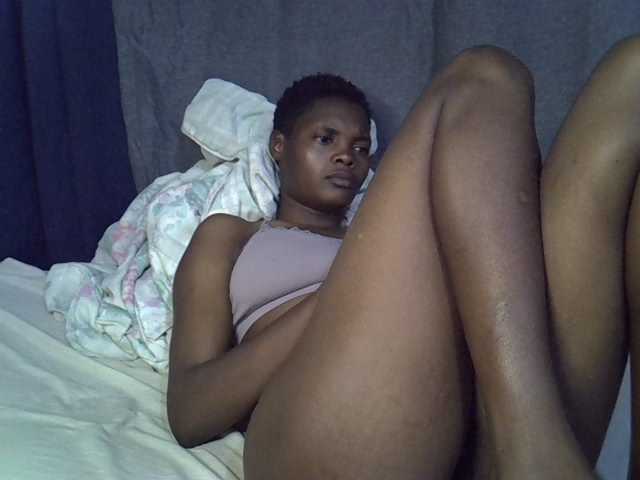 Slender-kerry live cam on BongaCams